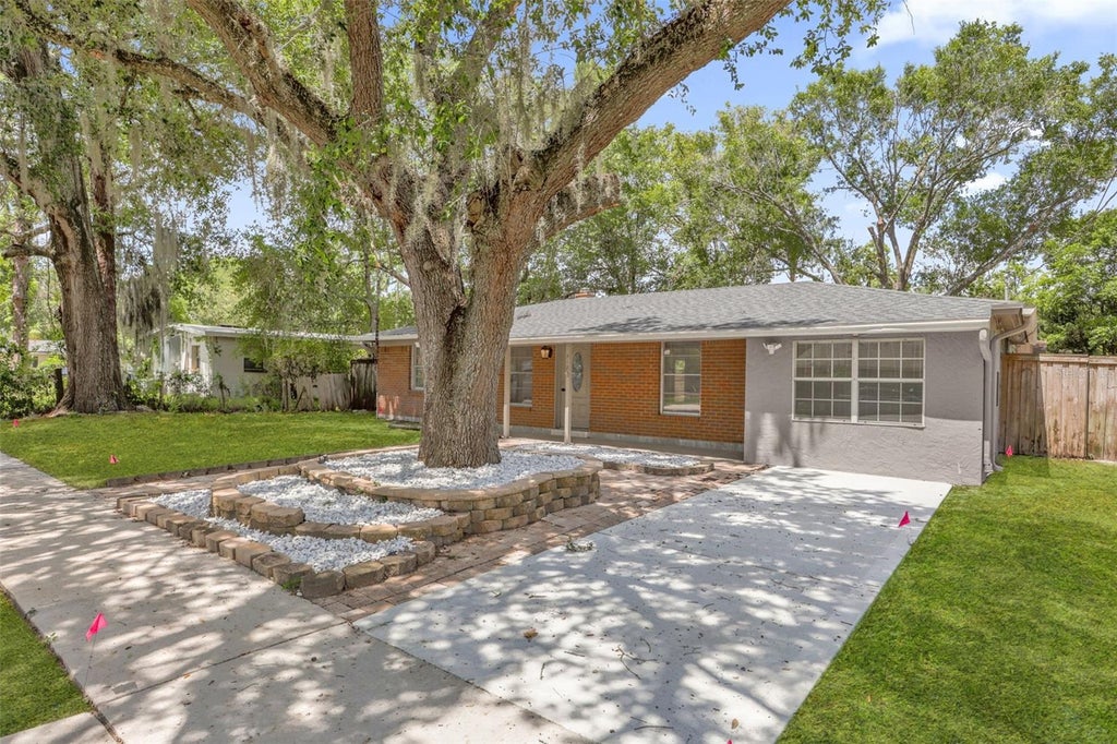 Photo of 518 Lavon Drive, Altamonte Springs, FL 32701 (MLS # O6418056)