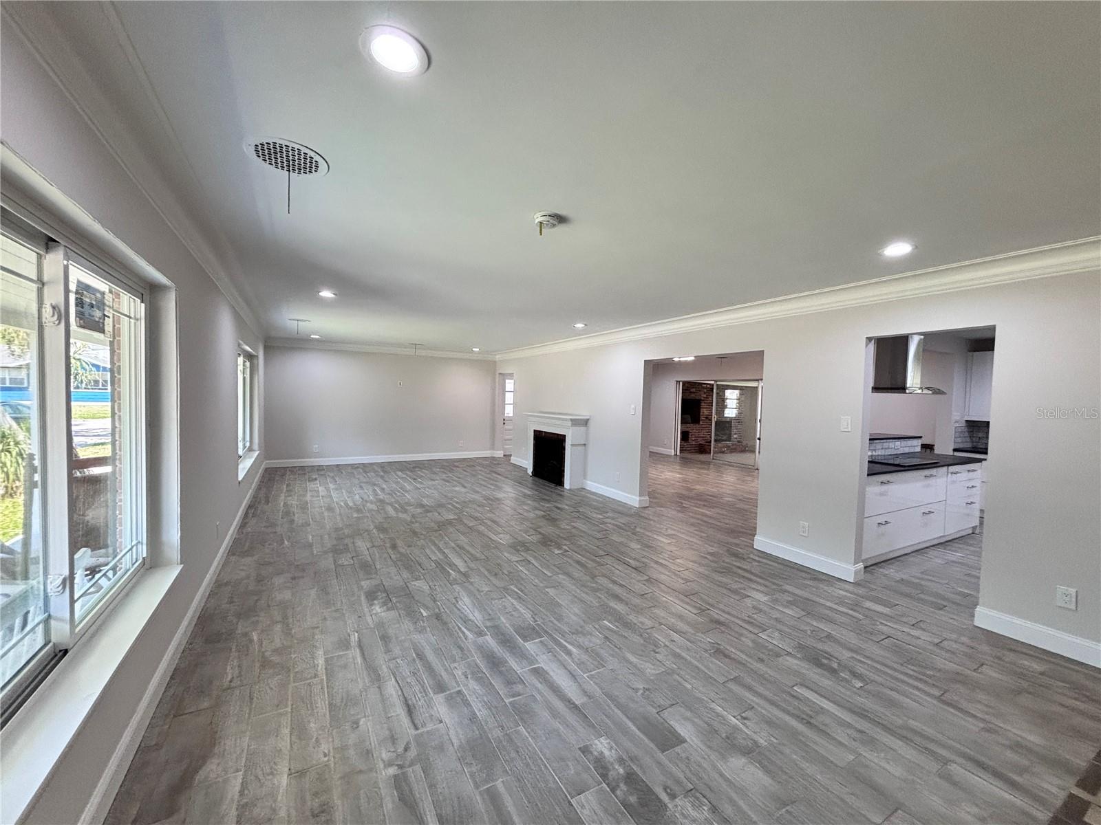 2720 12TH AVE W
