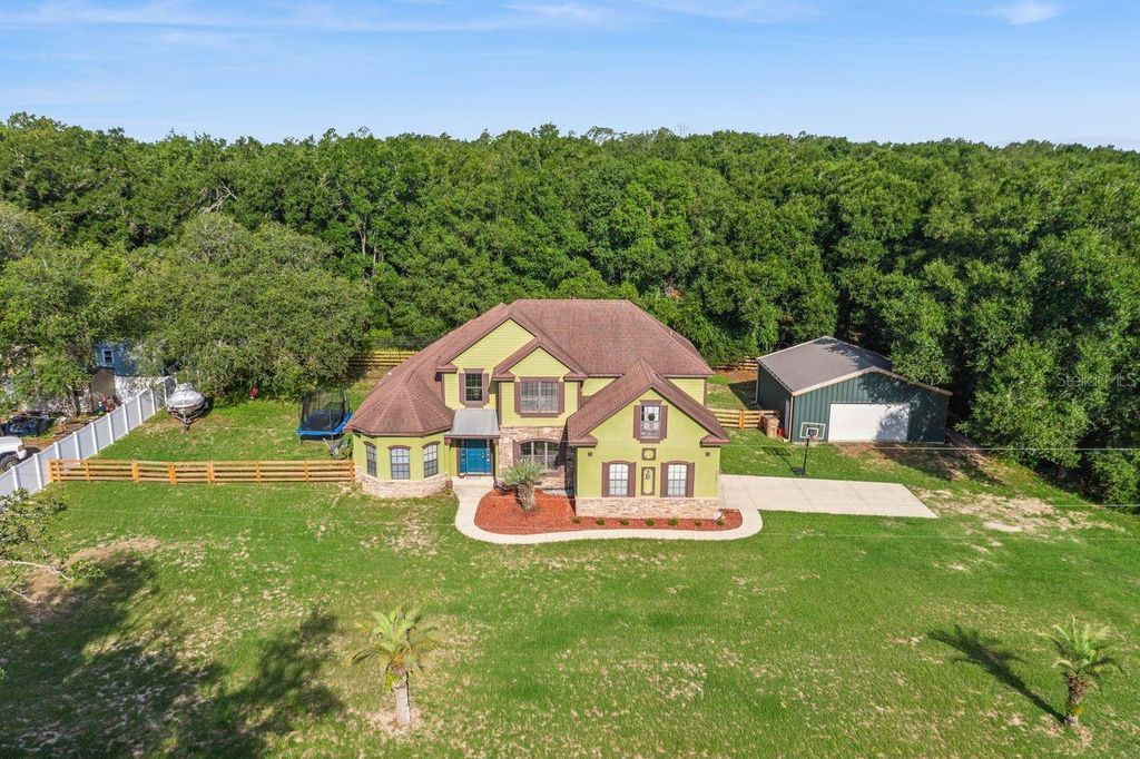 Photo of 36137 Mattawan Drive, Eustis, FL 32736 (MLS # O6425407)
