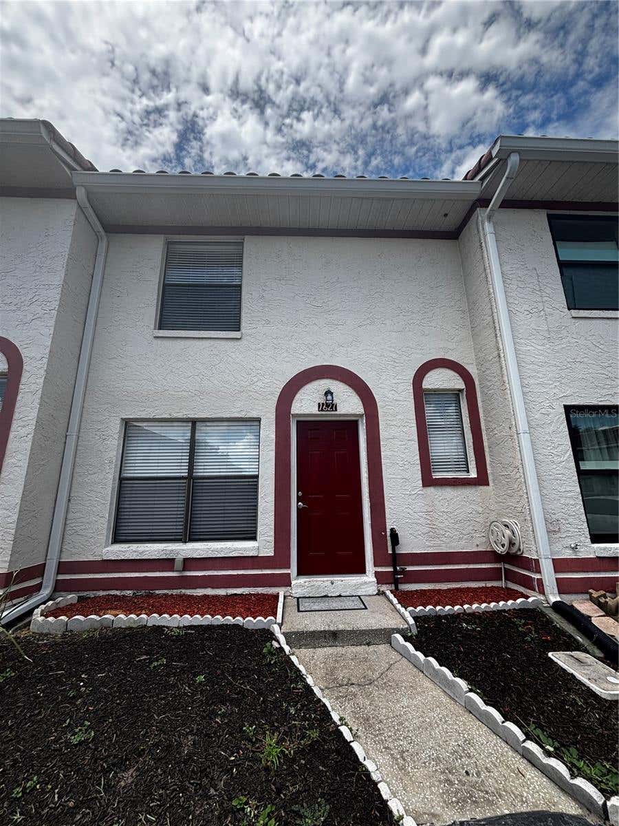 Photo of 1627 Long Ridge Court #270, Orlando, FL 32807 (MLS # O6423399)