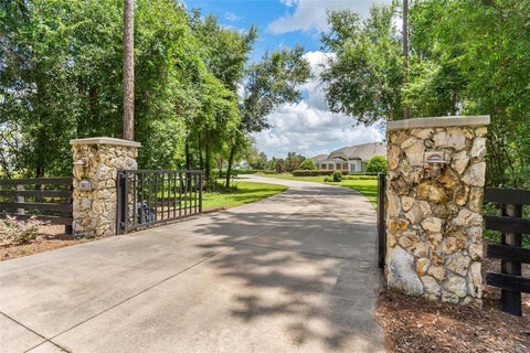 Tiny photo for 10615 NE 104th Circle, Oxford, FL 34484 (MLS # G5110792)