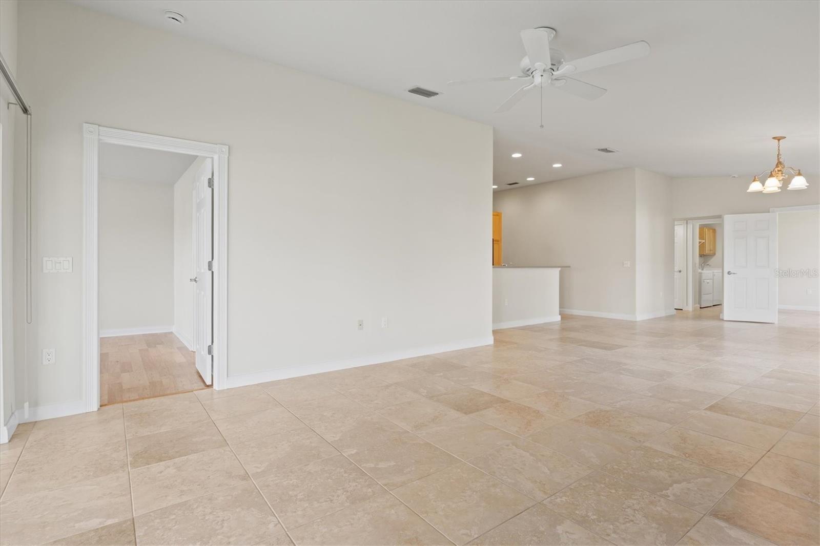 ISLANDWALK - Residential