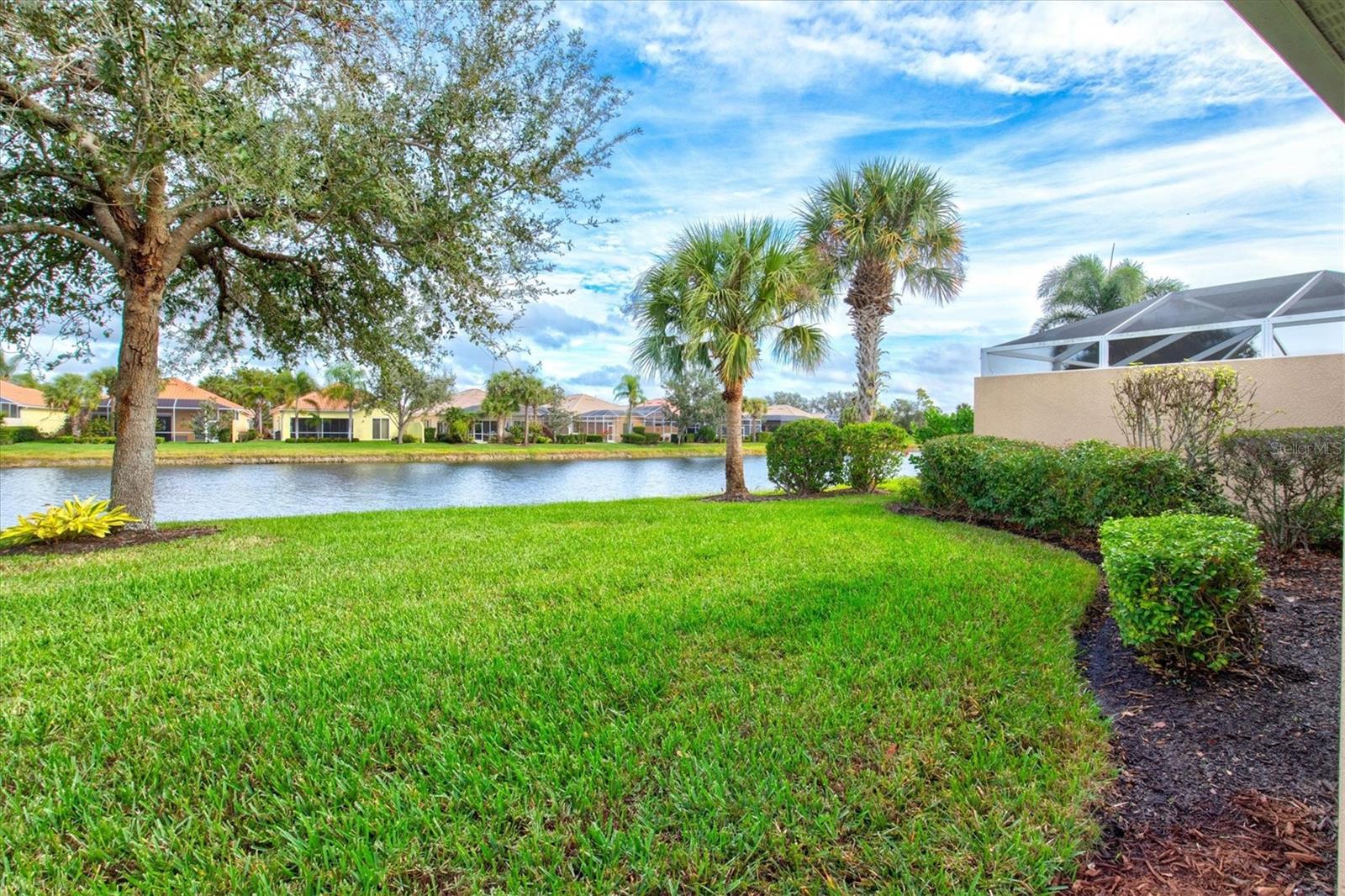 ISLANDWALK - Residential