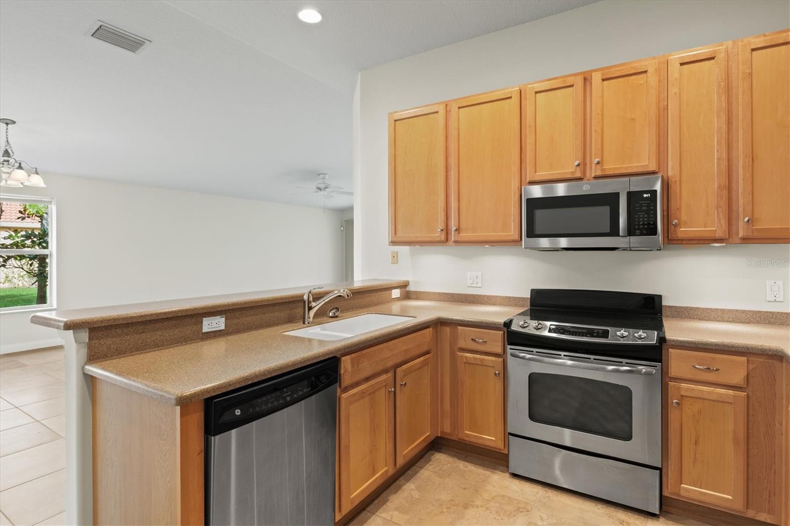 ISLANDWALK - Residential