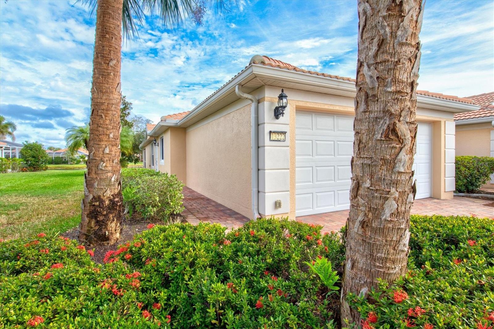 ISLANDWALK - Residential