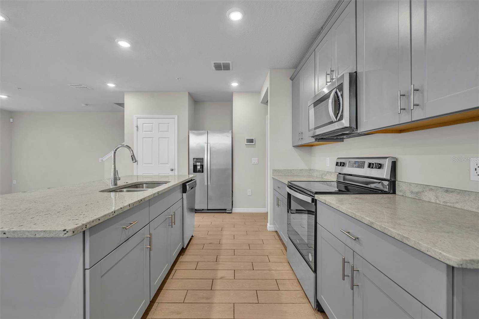 GREENS/FRST LAKE PH 2 - Residential