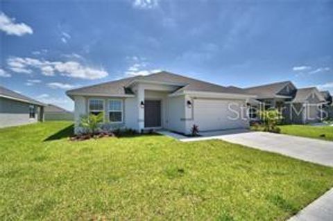 A home in WINTER HAVEN