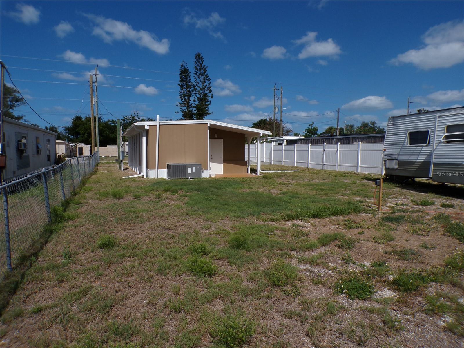 206 RAVENNA STREET N