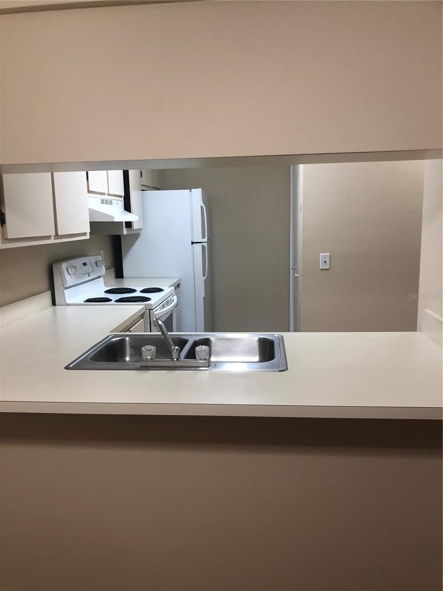 OXFORD SQUARE CONDO - Residential Lease