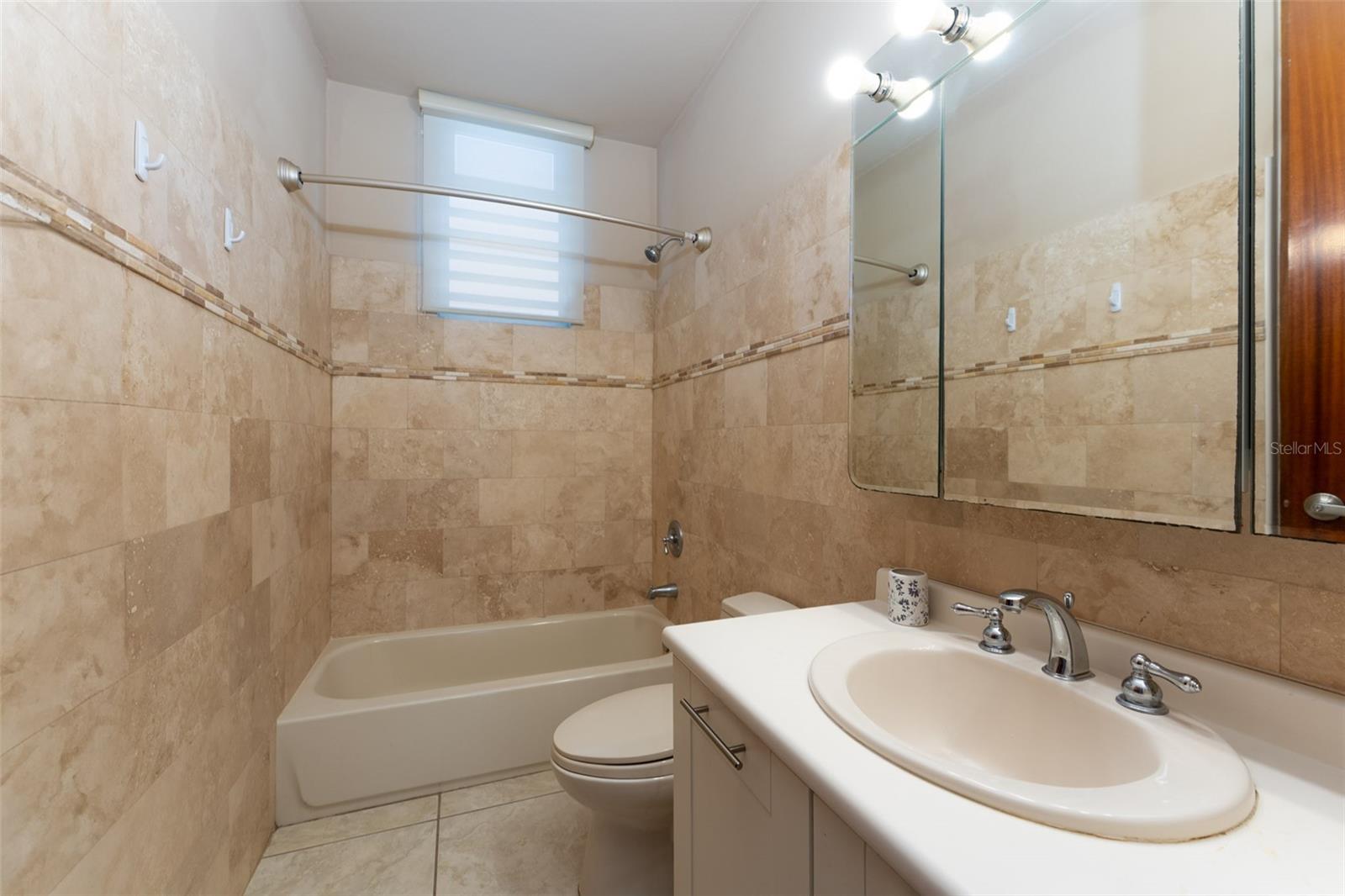 PASEO LOS CORALES II - Residential
