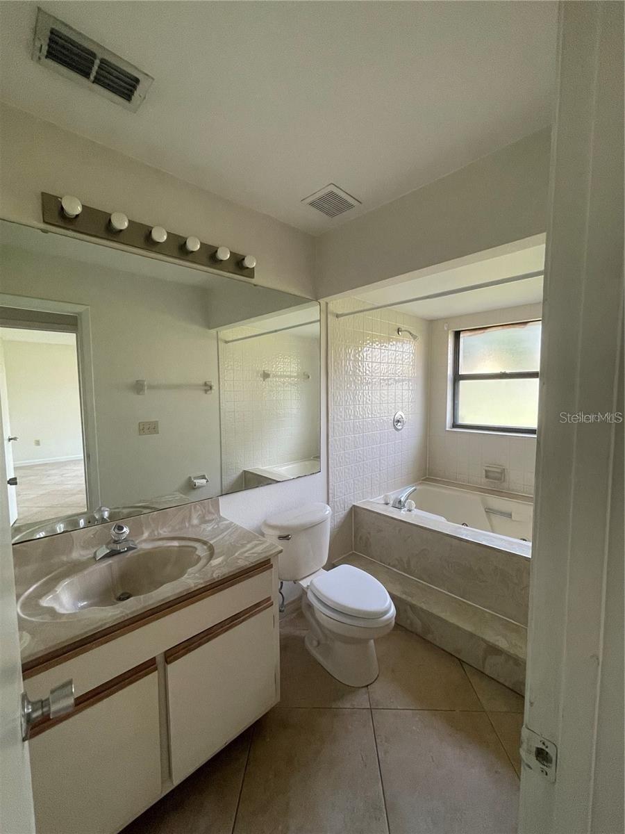 CLUB VILLAS AT WIMBLEDON PARK CONDO - Residential Lease