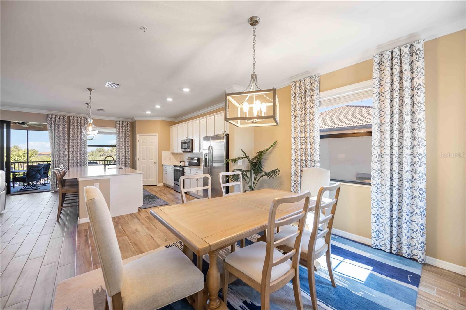 SARASOTA NATIONAL - Residential