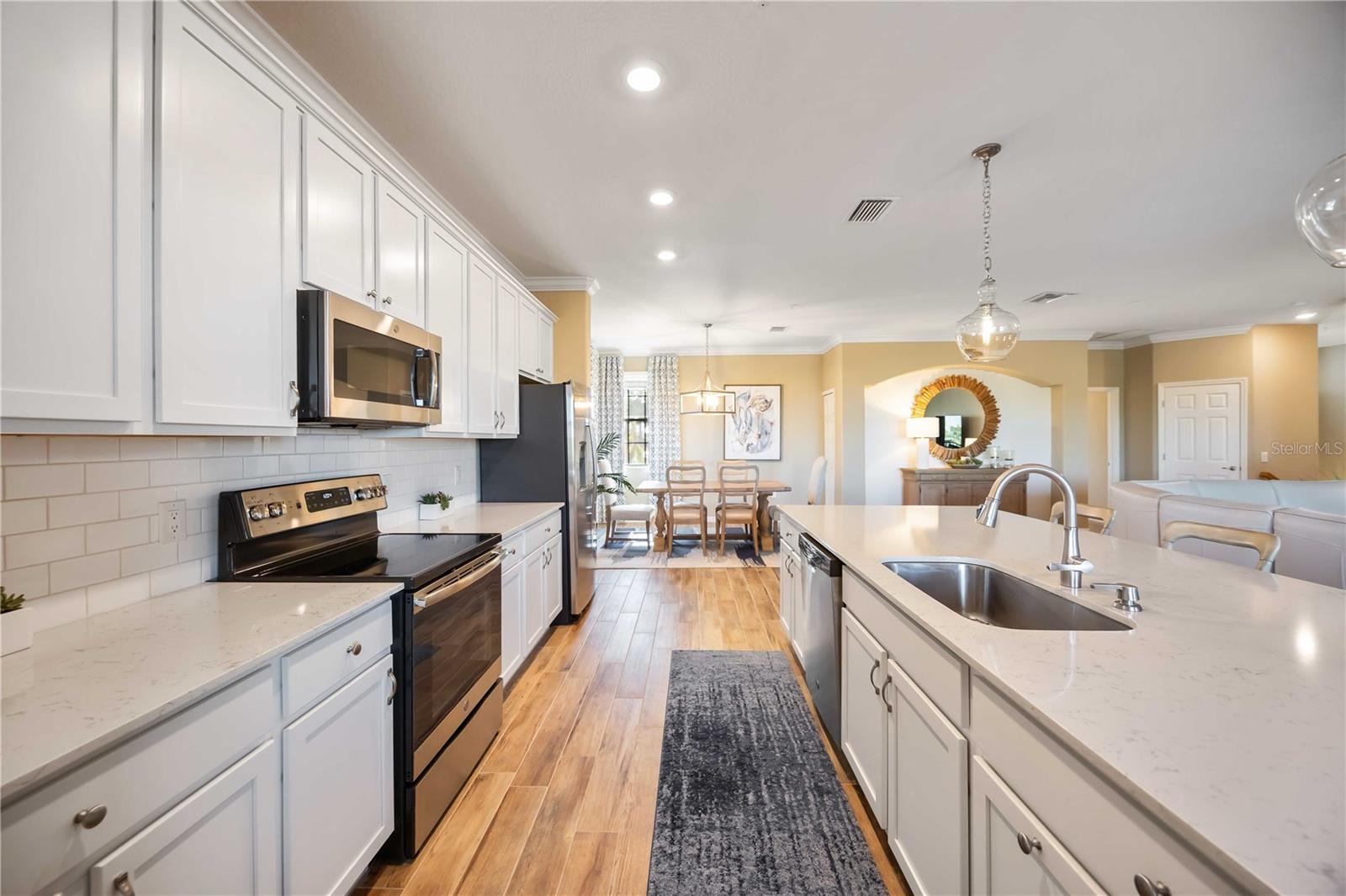 SARASOTA NATIONAL - Residential