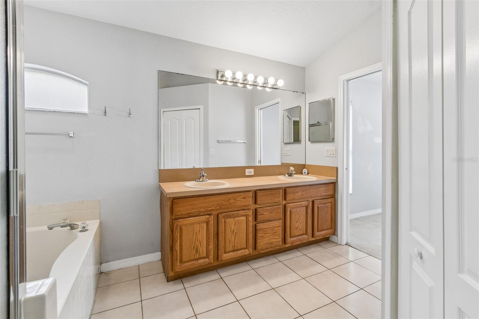 VALENCIA GARDENS PHASE ONE - Residential