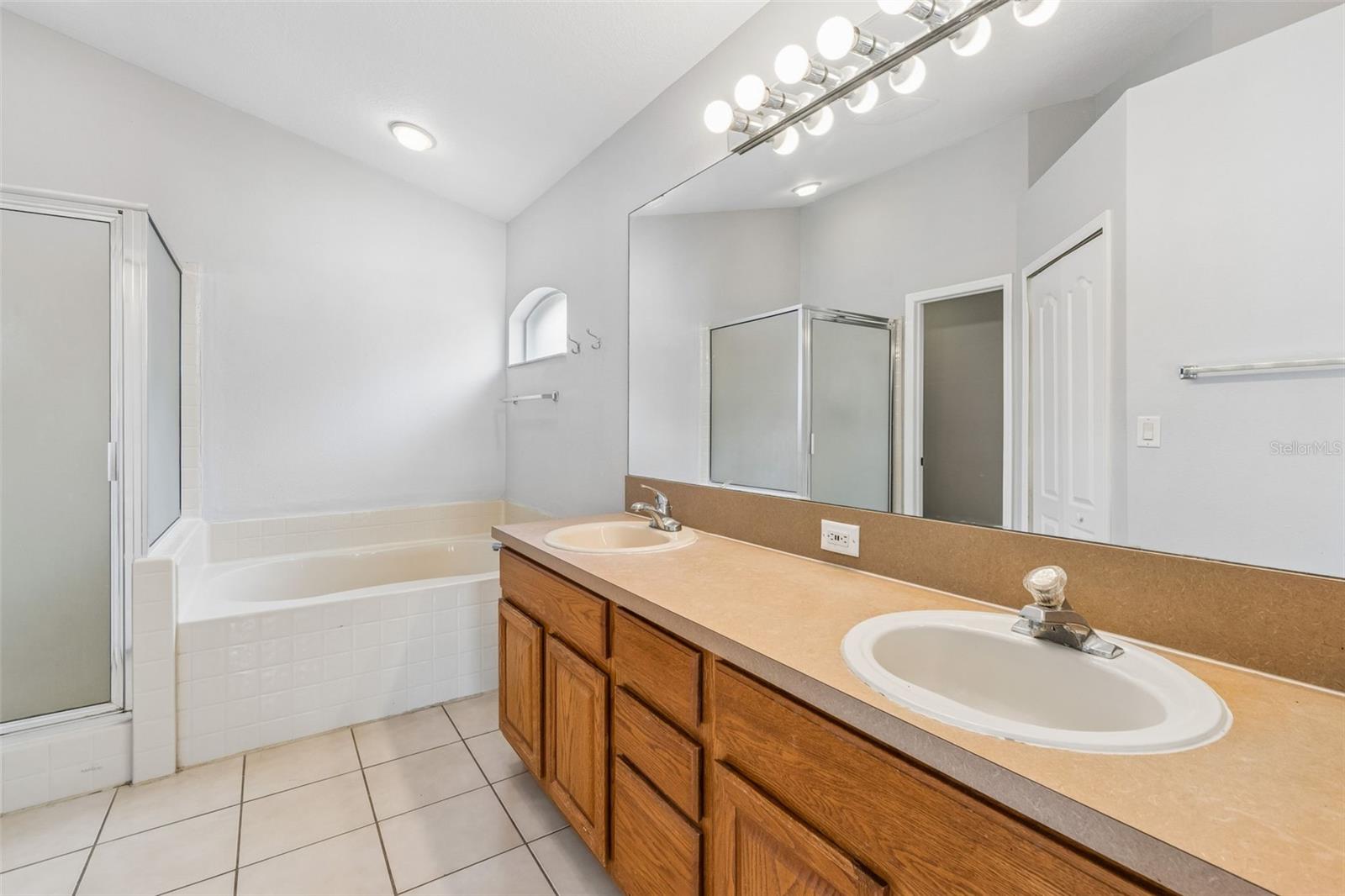 VALENCIA GARDENS PHASE ONE - Residential