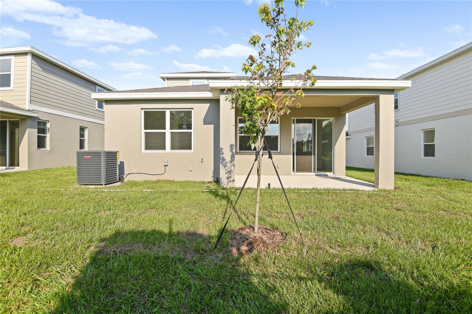 SEASONS AT SHORES OF LAKE DELL - Residential