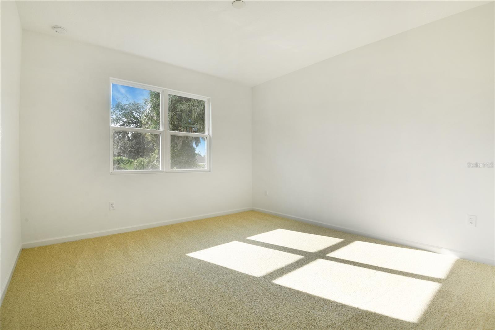 SEASONS AT SHORES OF LAKE DELL - Residential