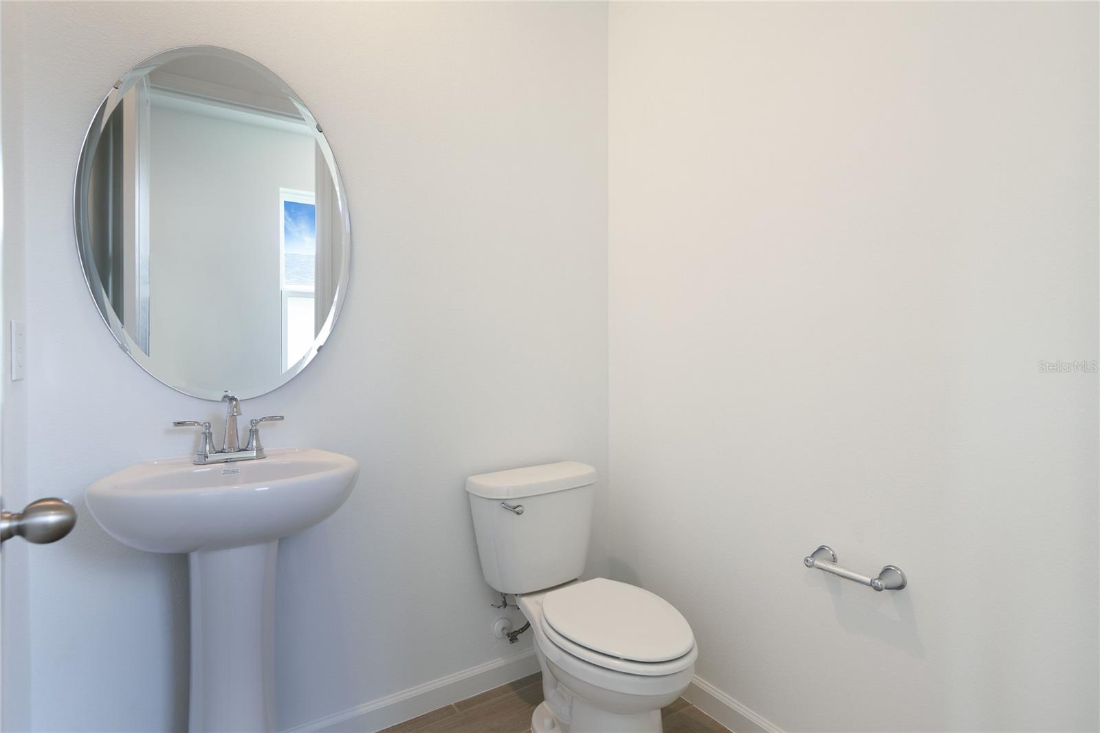 SEASONS AT SHORES OF LAKE DELL - Residential