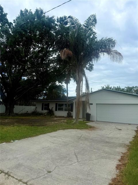 Photo of 4824 Huntington Street NE, St Petersburg, FL 33703 (MLS # TB8386716)