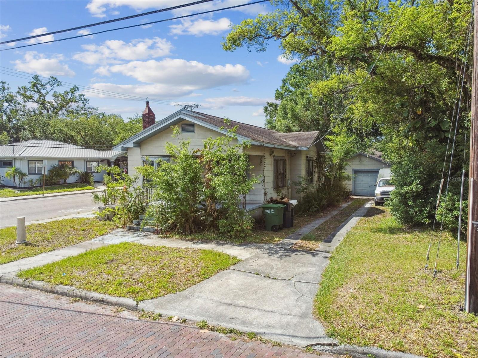 RIVERSIDE NORTH - Residential