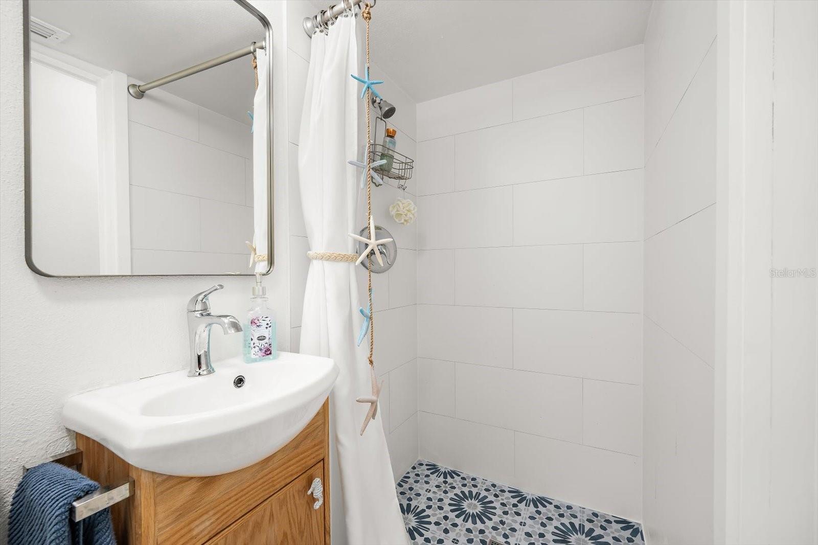 MANDALAY REP OF BLK 25 - Residential