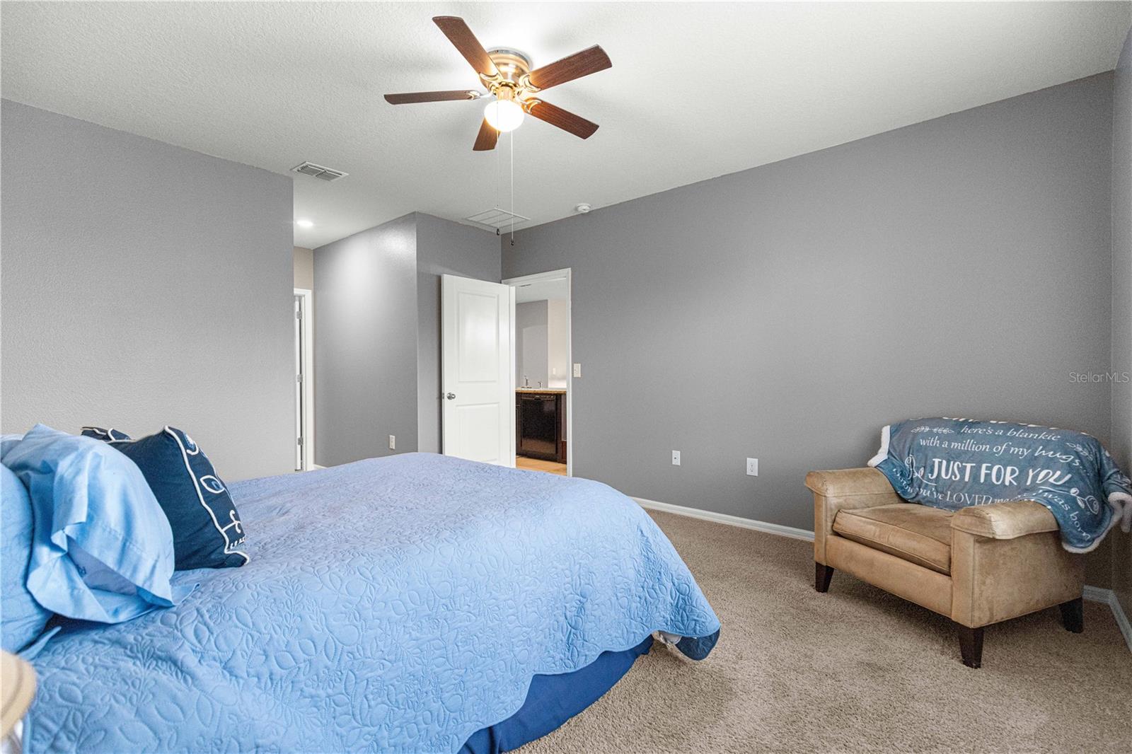 LAKE DIAMOND NORTH - Residential