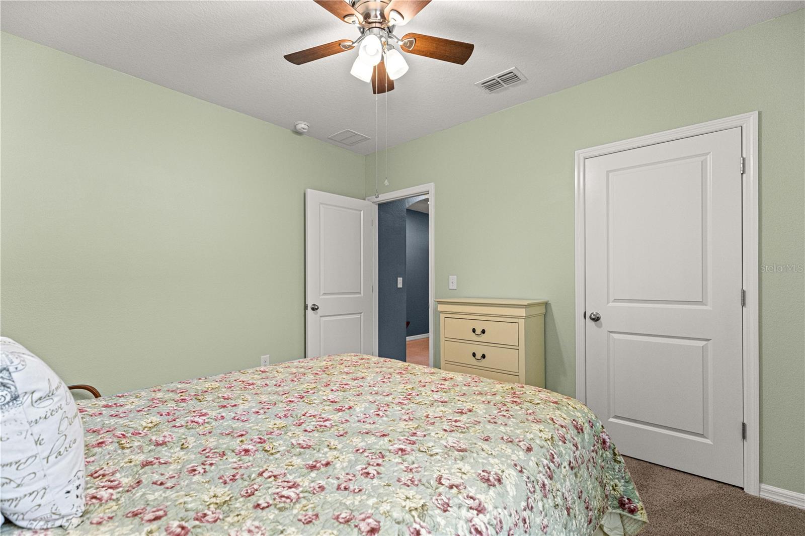 LAKE DIAMOND NORTH - Residential