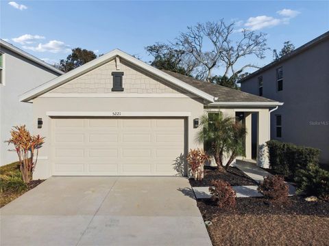 Photo of 5221 Hillside Meadow Place, Tampa, FL 33610 (MLS # TB8476014)