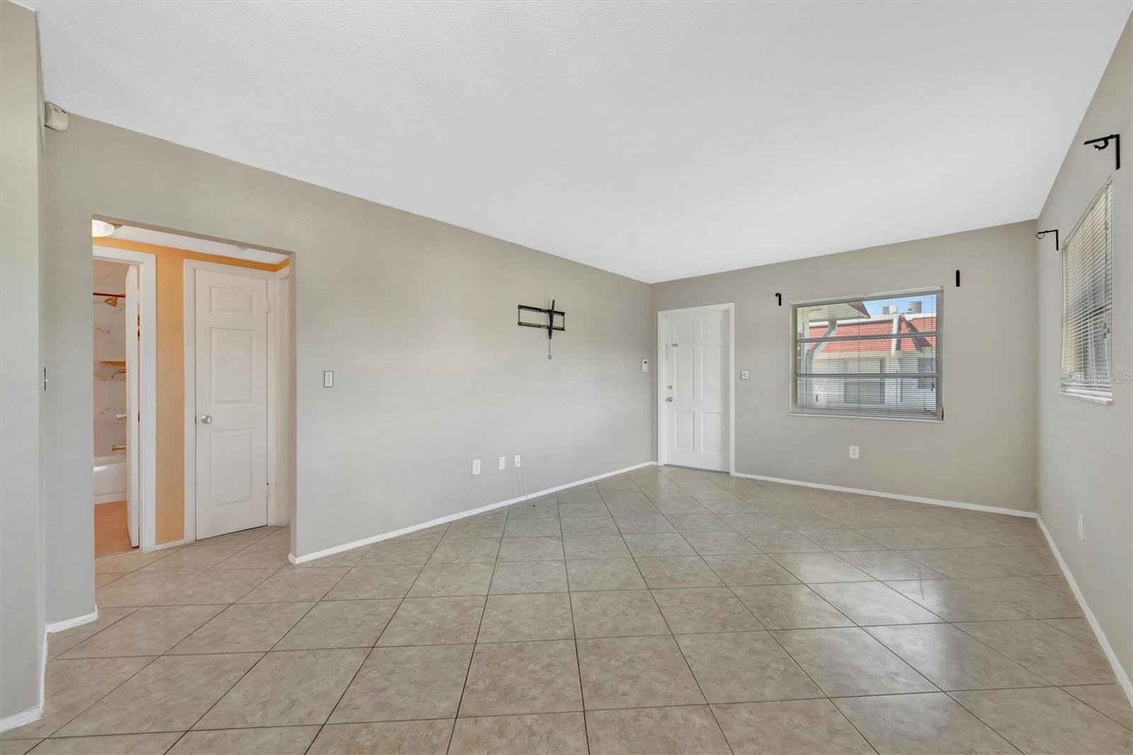 TIFFANY ARMS CONDO - Residential