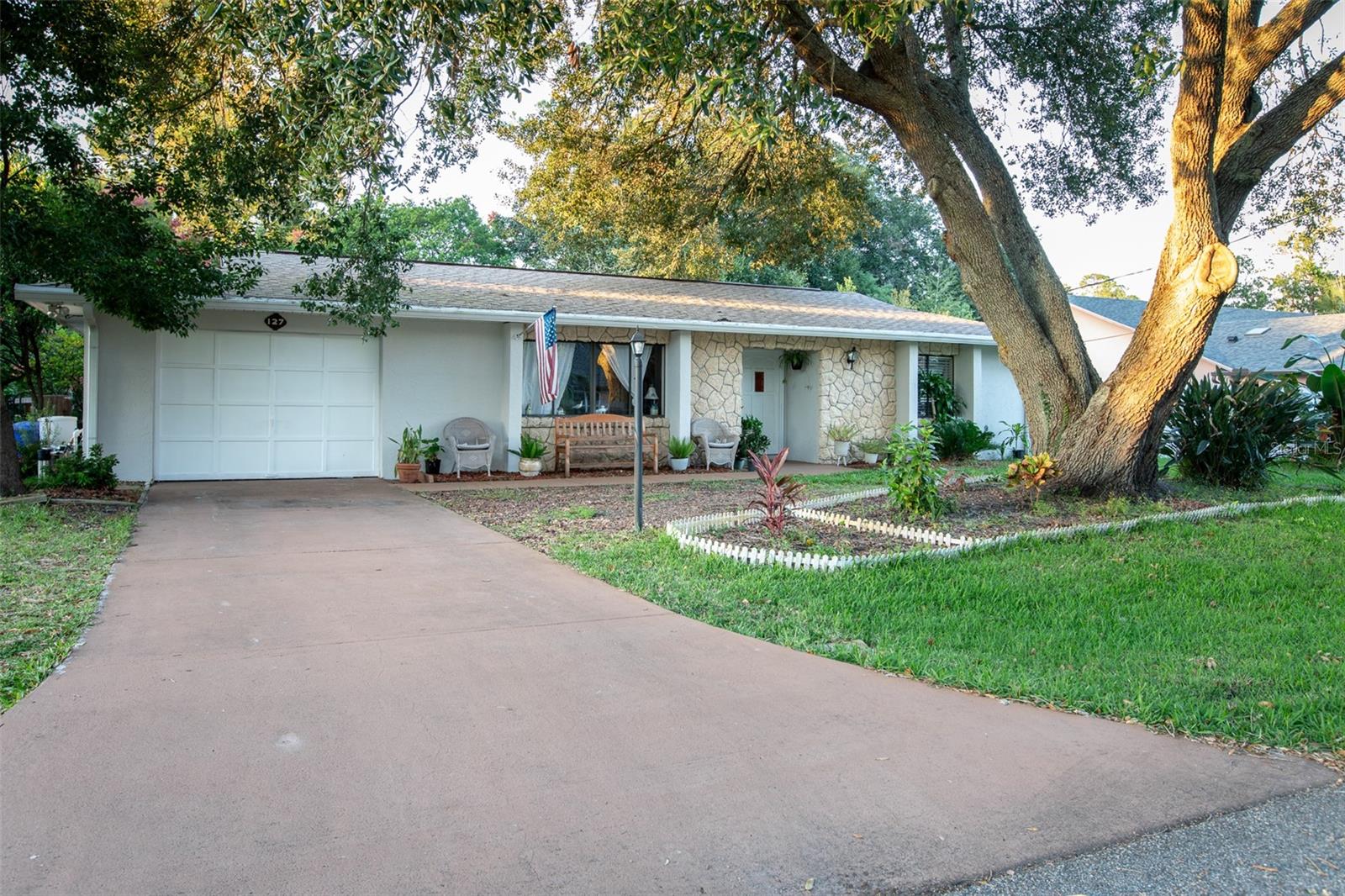 127 BERKSHIRE LANE