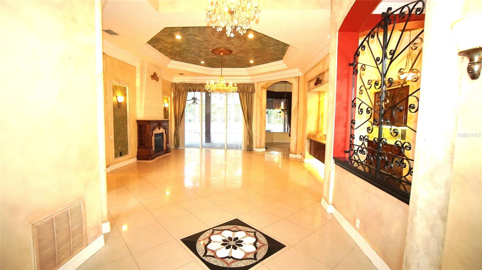 9460 BEARFOOT TRAIL