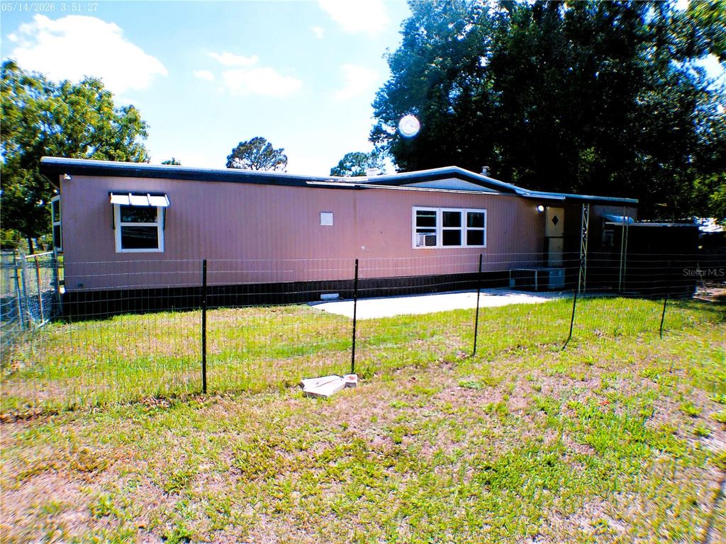 Photo of 11838 SE 99th Court, Belleview, FL 34420 (MLS # OM724778)