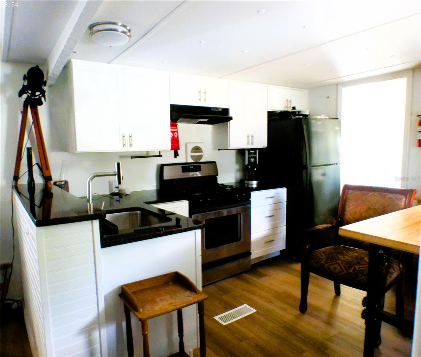 SMITH LAKE VILLAGE - Residential