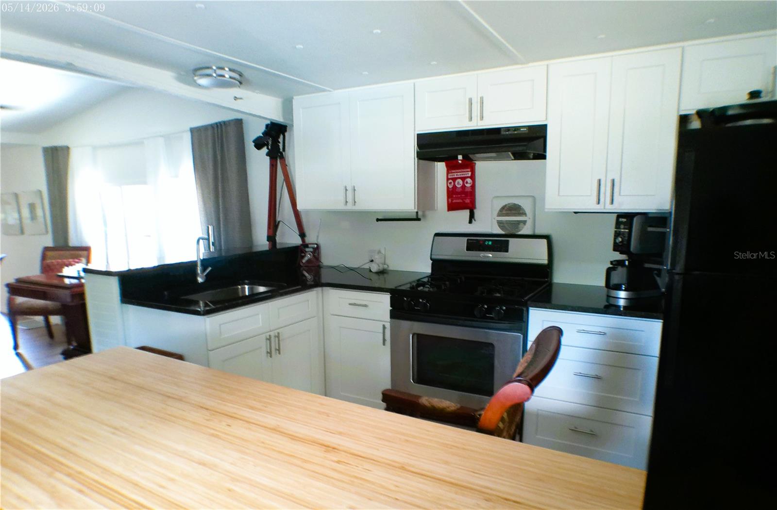 SMITH LAKE VILLAGE - Residential