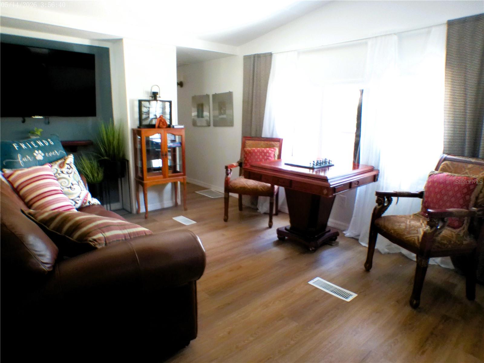 SMITH LAKE VILLAGE - Residential