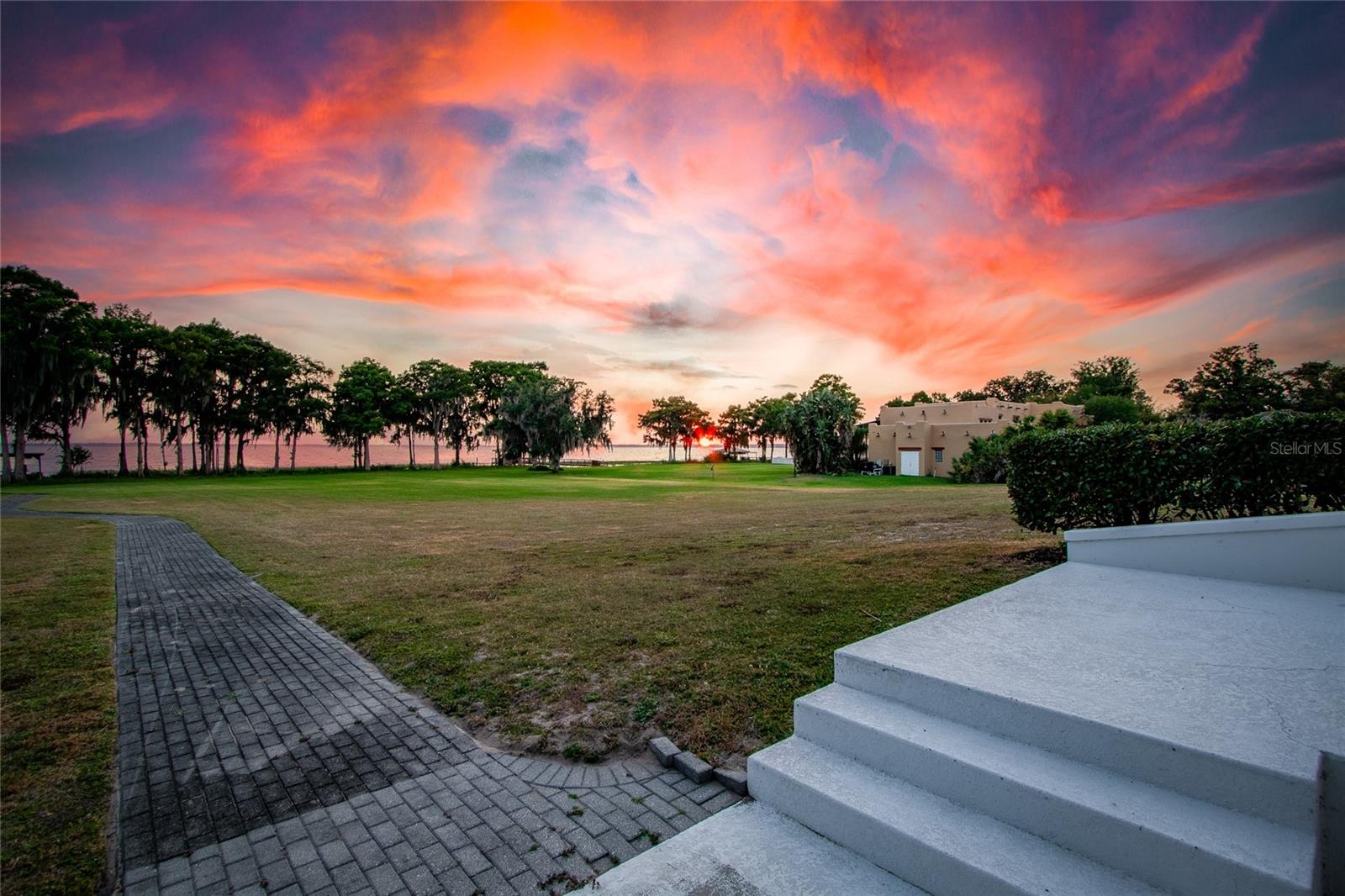 LAKE HARRIS HIGHLANDS SUB - Residential