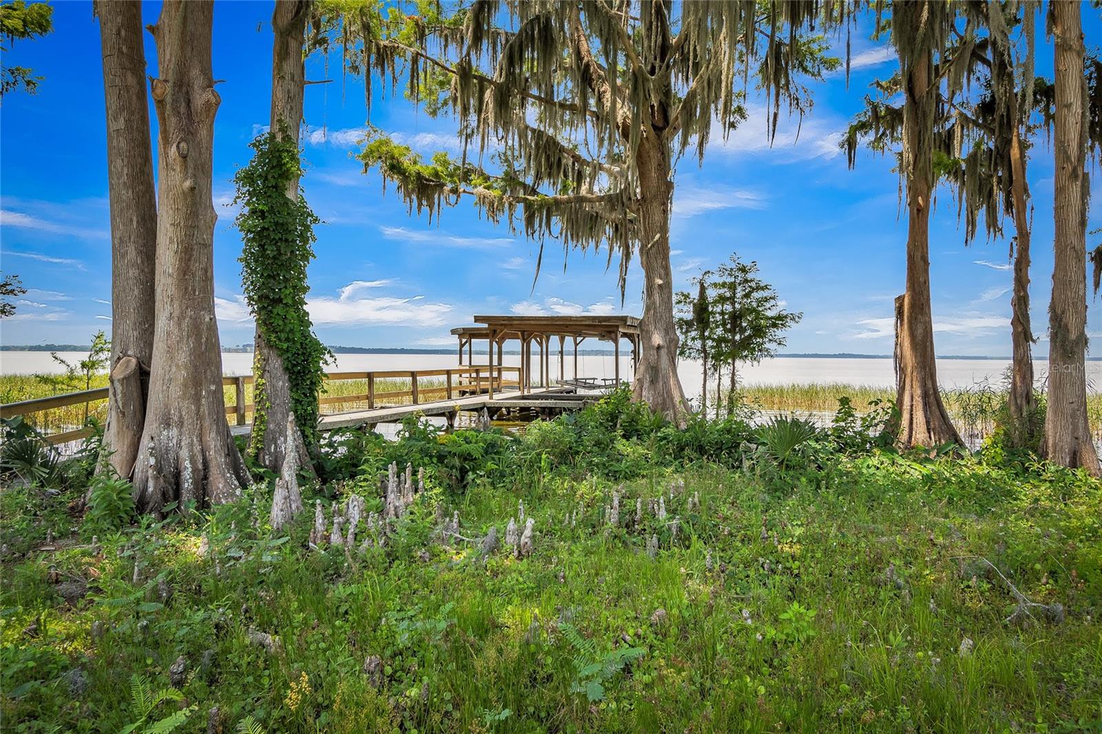 LAKE HARRIS HIGHLANDS SUB - Residential