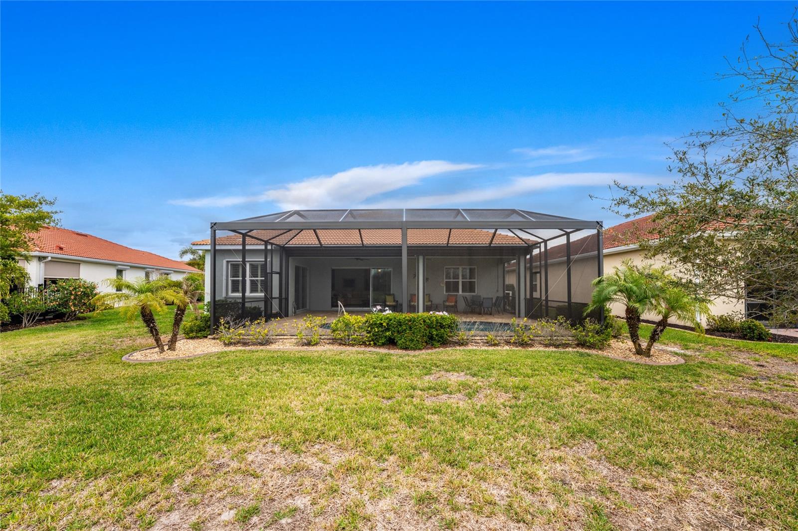 RIVER CLUB - Residential