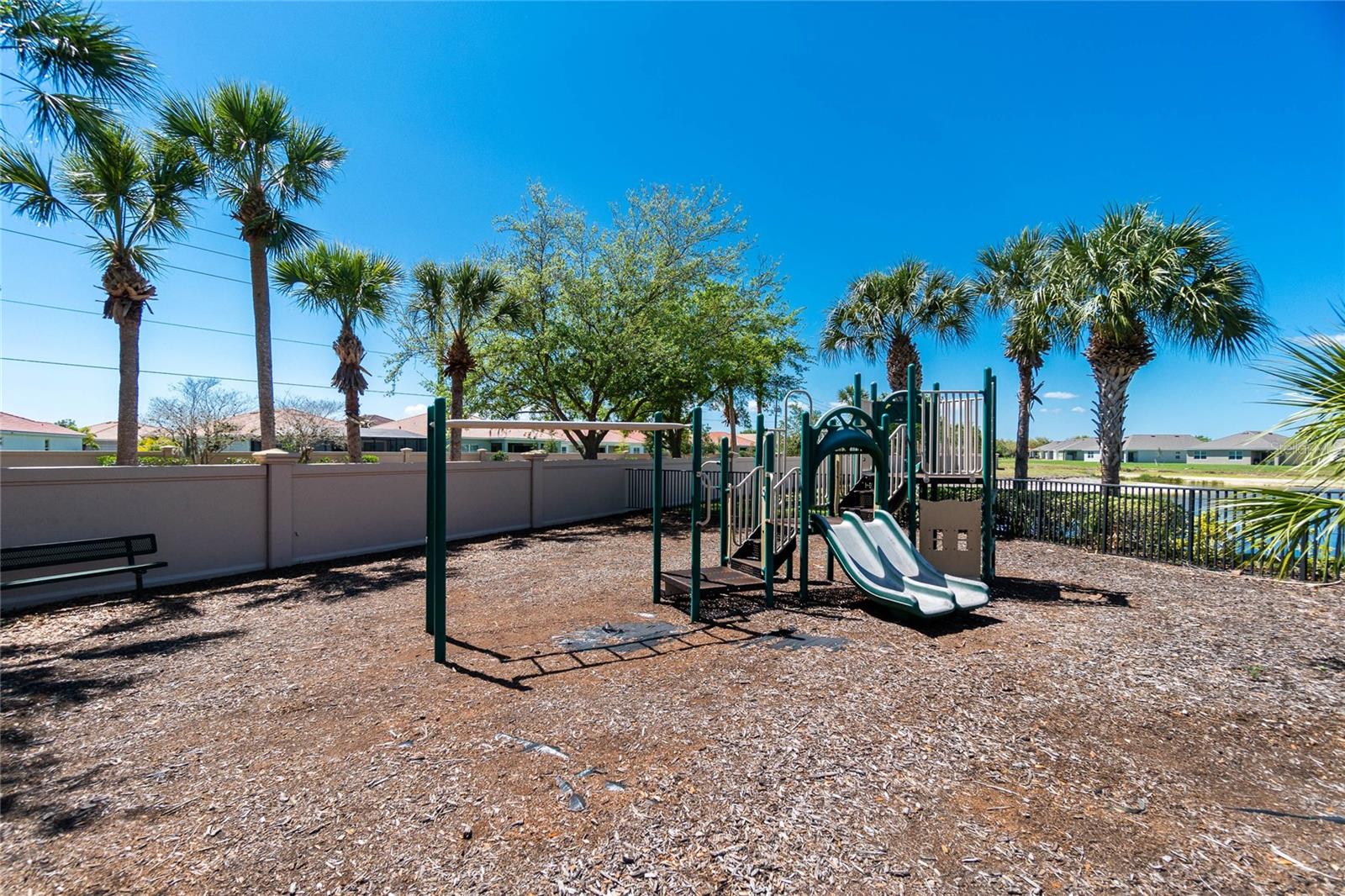 RIVER CLUB - Residential