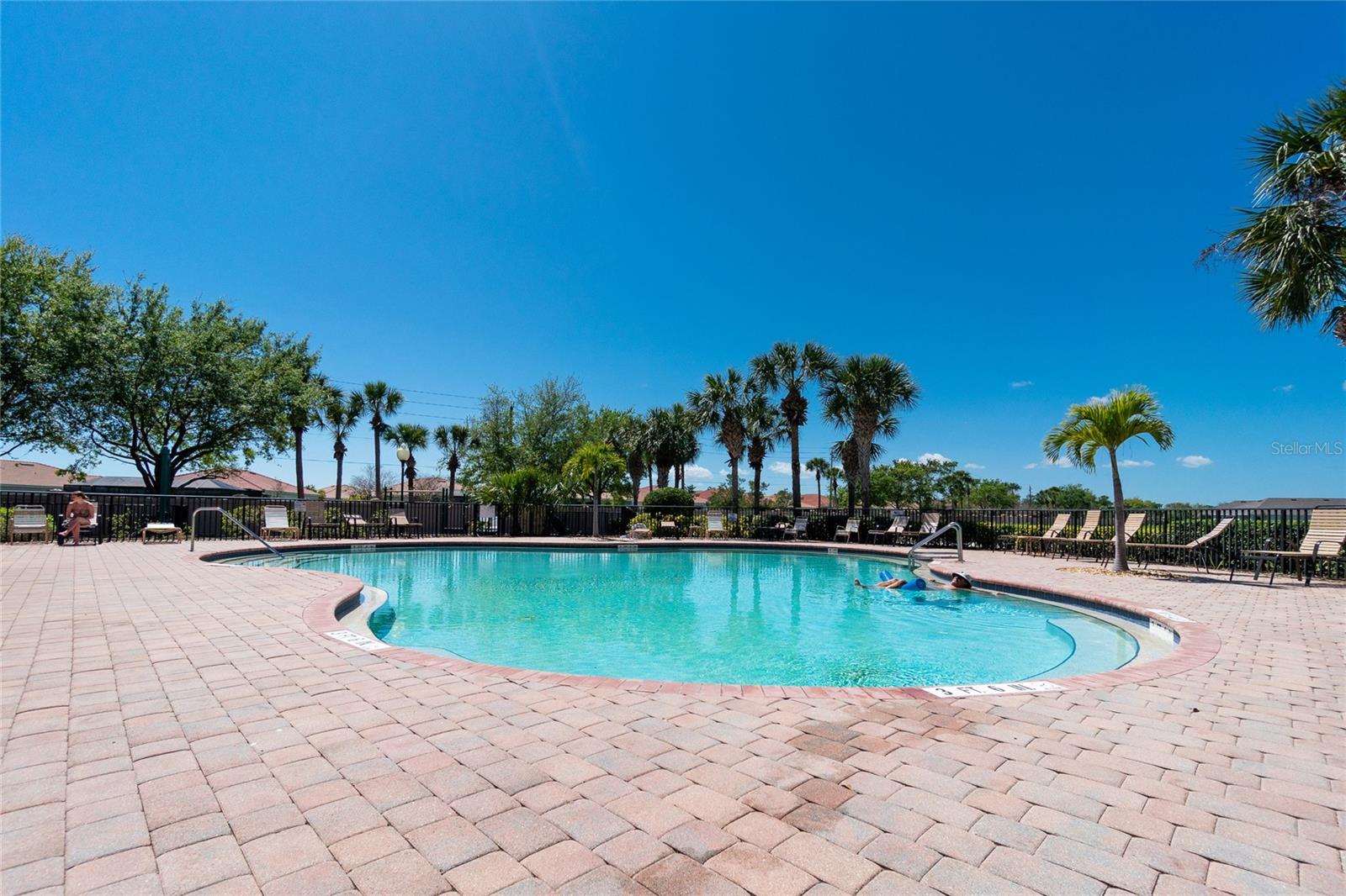 RIVER CLUB - Residential