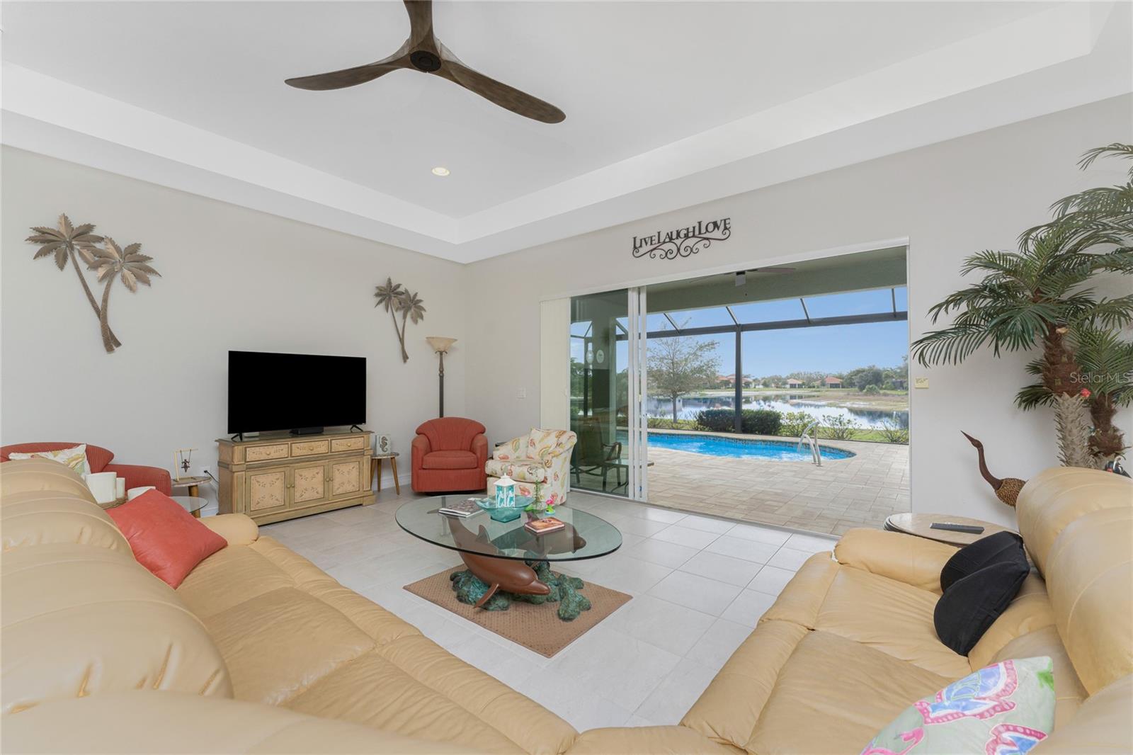 RIVER CLUB - Residential