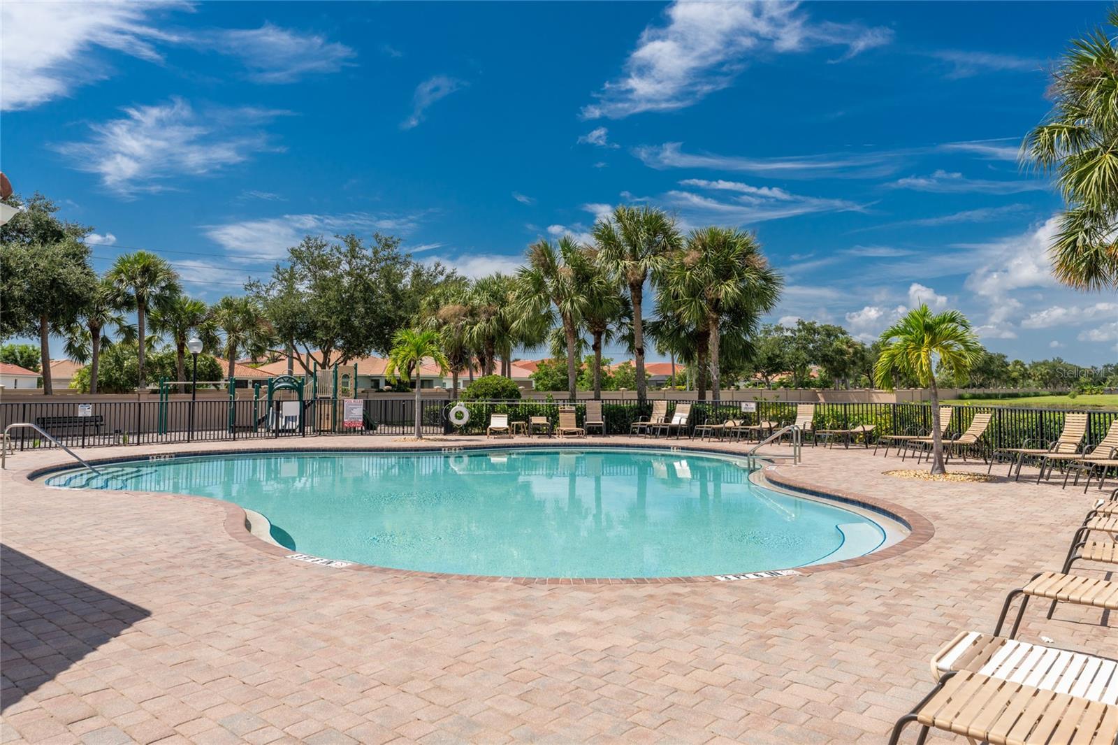 RIVER CLUB - Residential