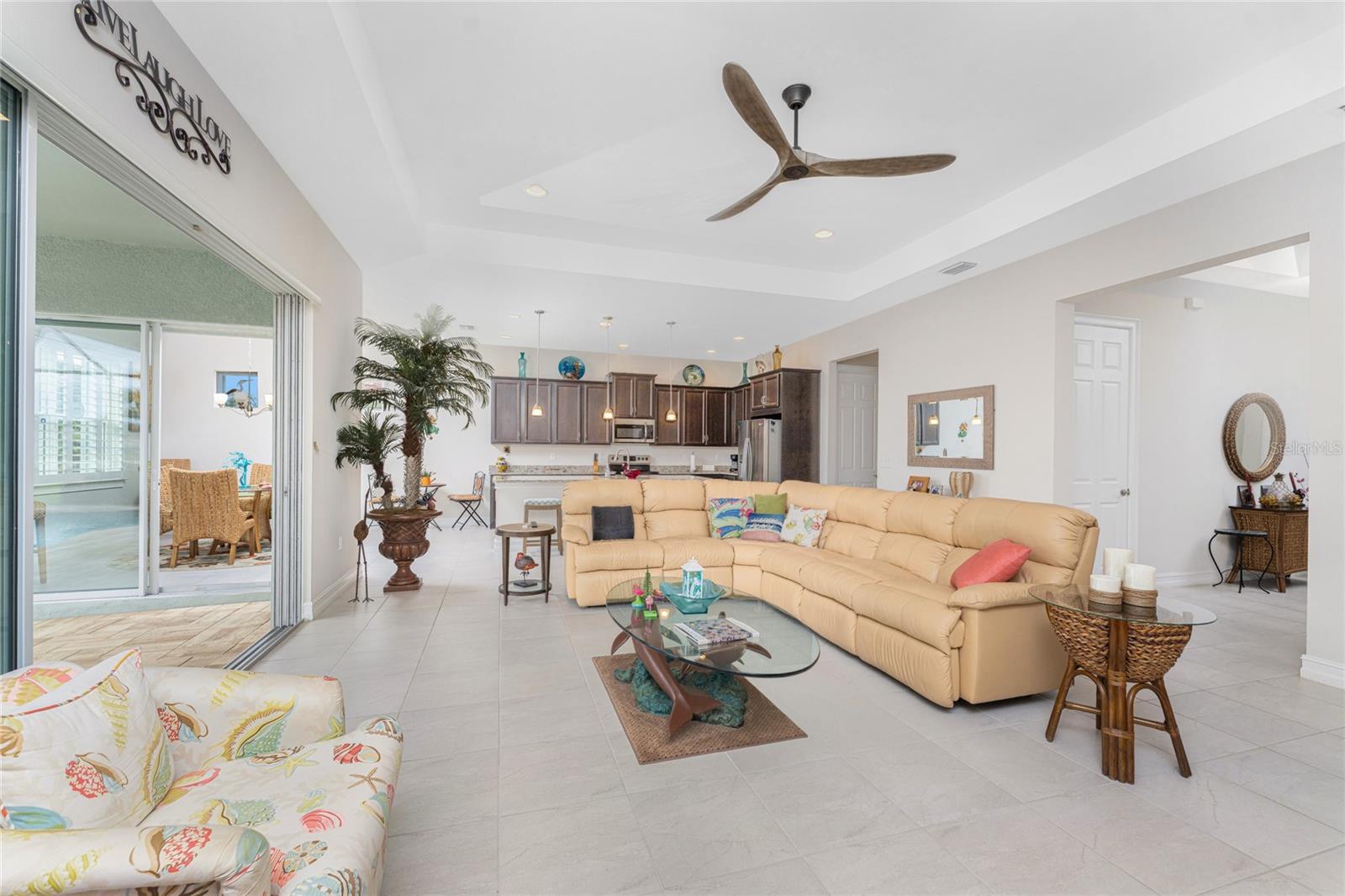 RIVER CLUB - Residential