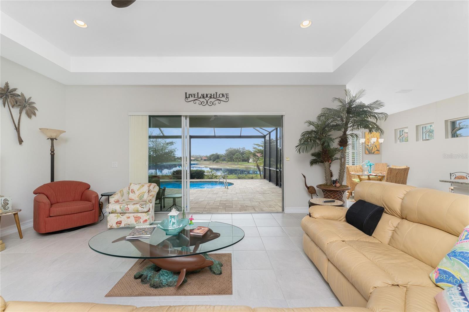 RIVER CLUB - Residential