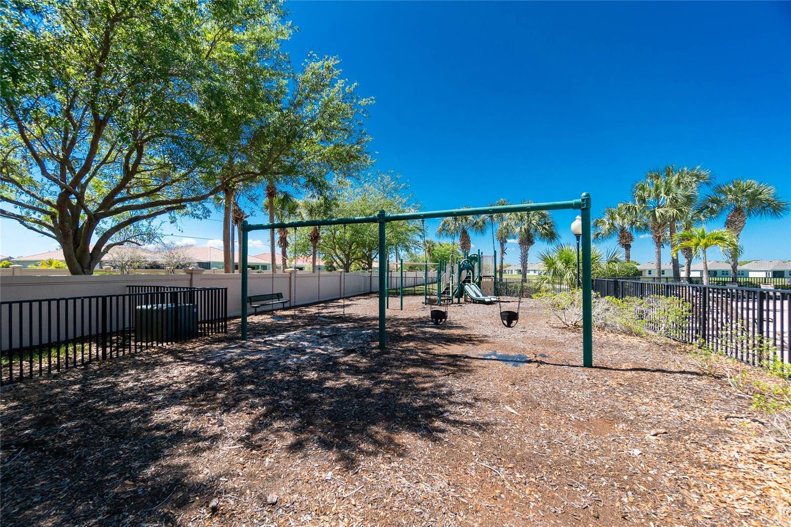 RIVER CLUB - Residential