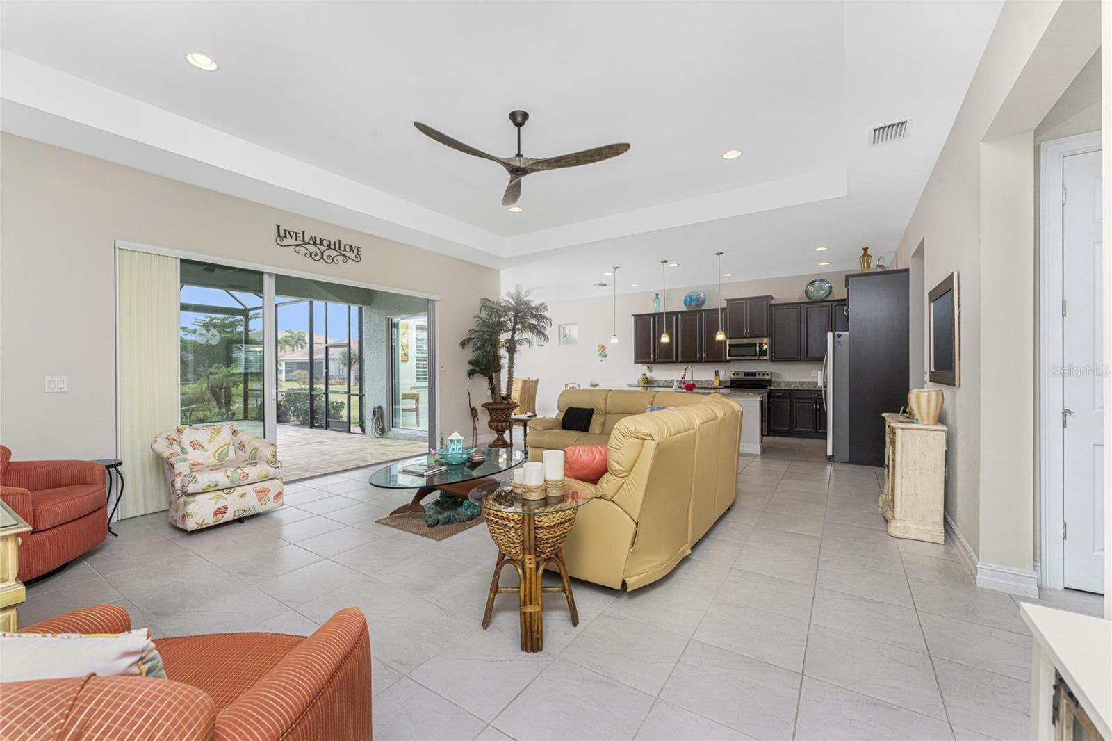 RIVER CLUB - Residential