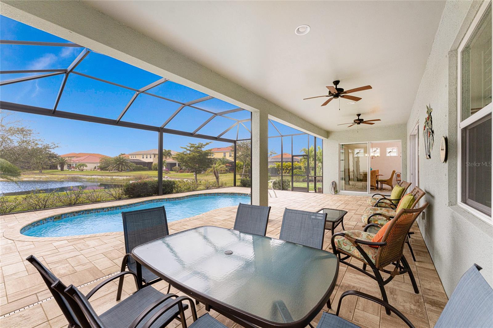 RIVER CLUB - Residential