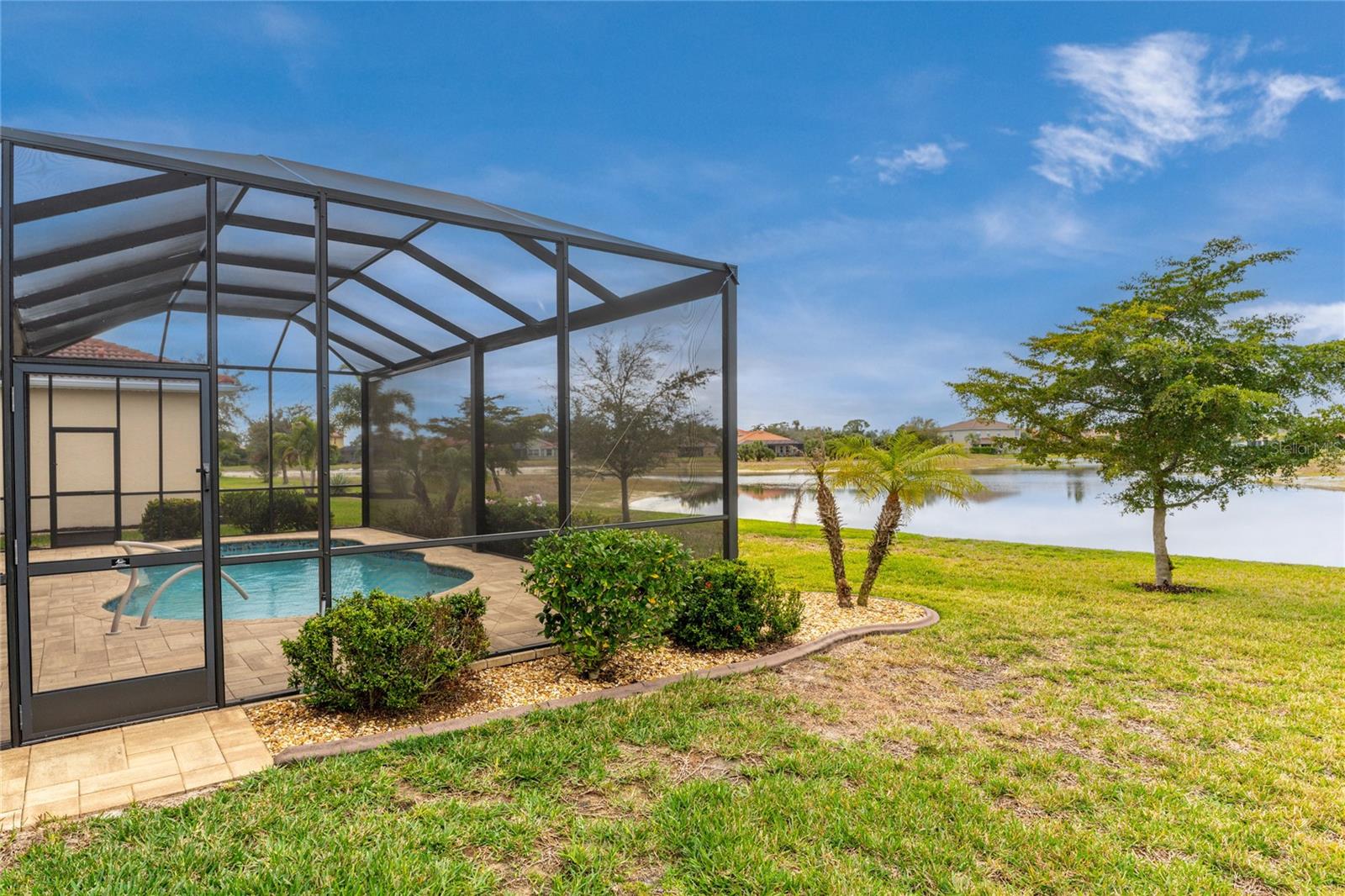 RIVER CLUB - Residential