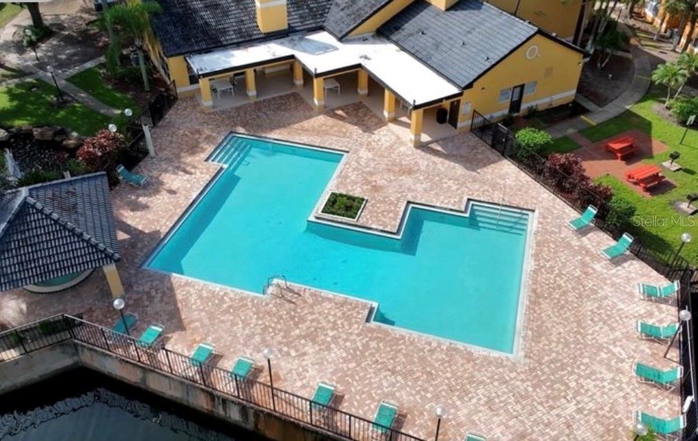 VENETIAN PLACE - Residential