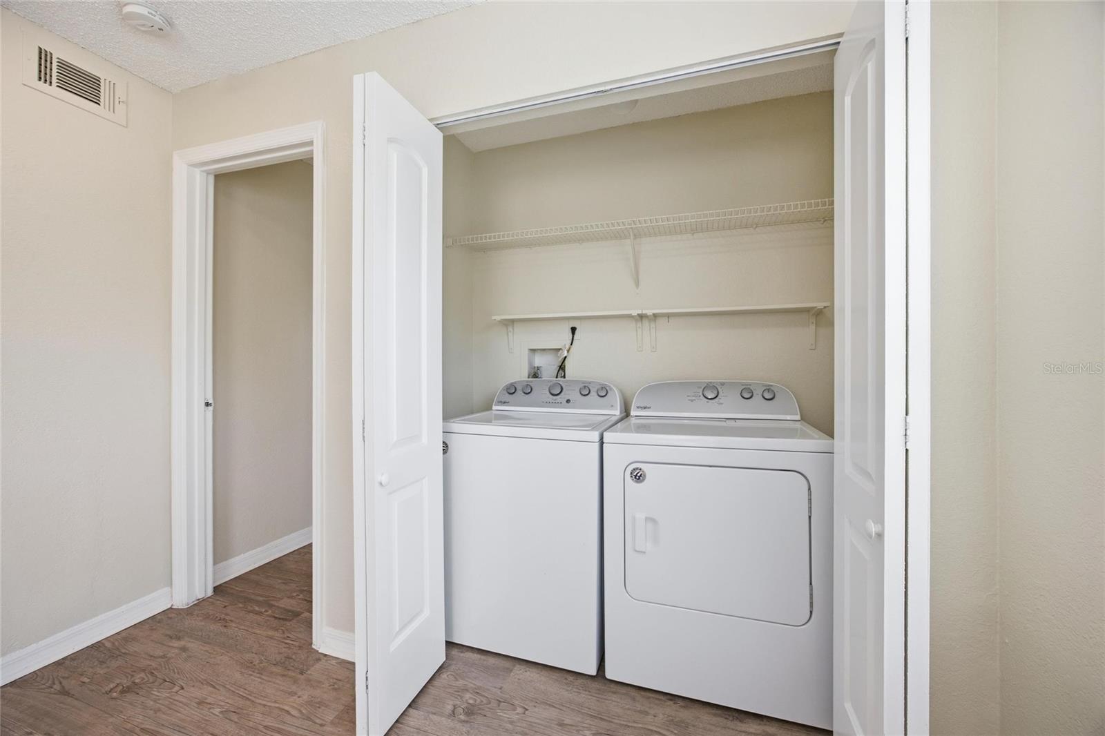 VENETIAN PLACE - Residential